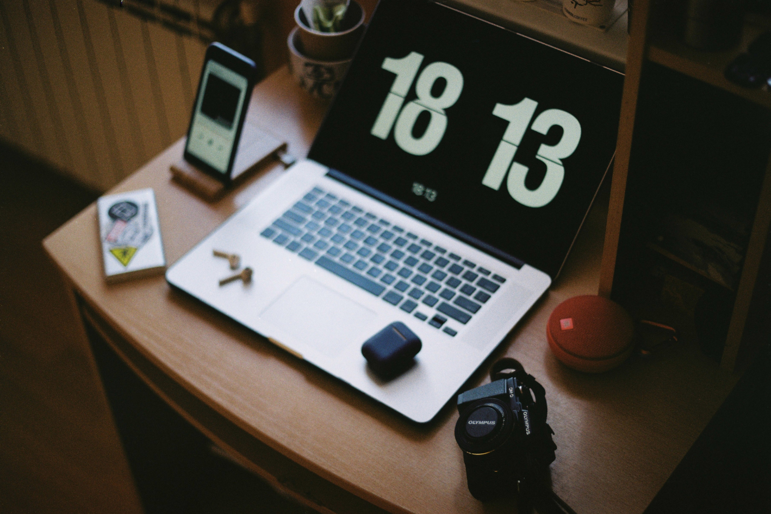 Electronics & Gadgets